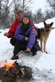 Vi koser oss masse ute sammen med hundene våre!